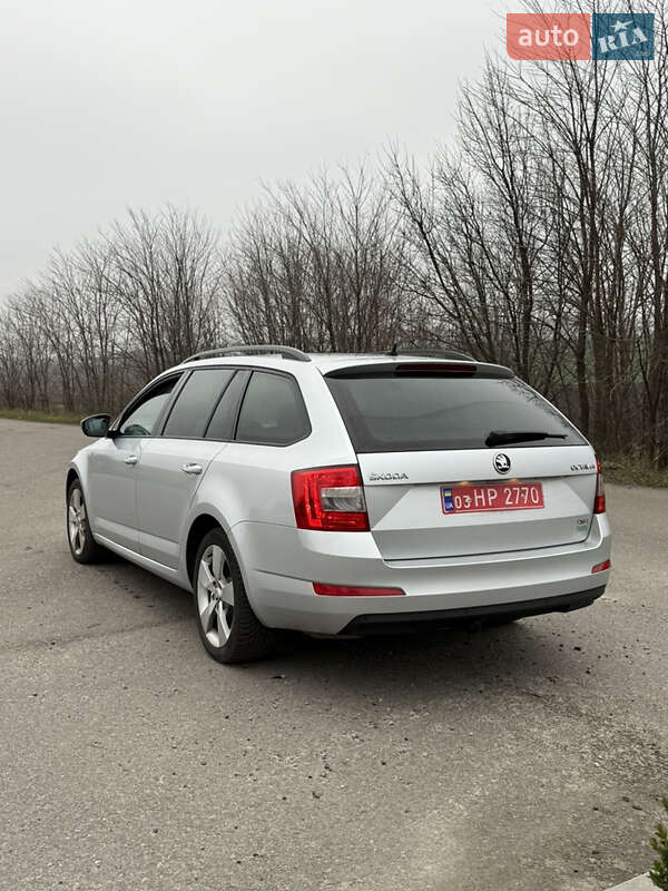 Универсал Skoda Octavia 2014 в Великой Багачке