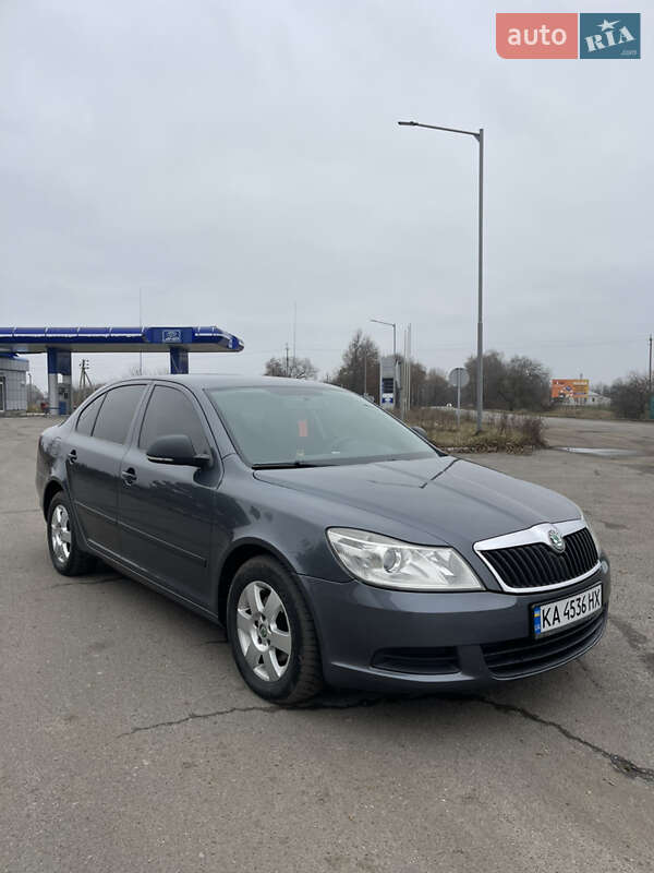 Лифтбек Skoda Octavia 2011 в Мене