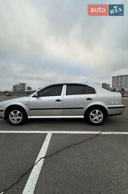 Лифтбек Skoda Octavia 1998 в Киеве