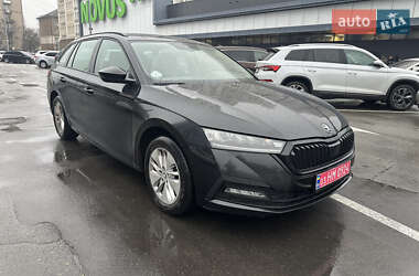 Универсал Skoda Octavia 2021 в Киеве