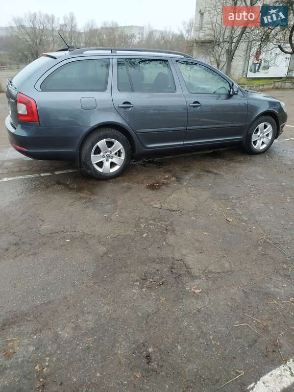Универсал Skoda Octavia 2011 в Чернигове фото 3 Универсал Skoda Octavia 2011 в Чернигове