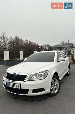 Універсал Skoda Octavia 2010 в Звягелі