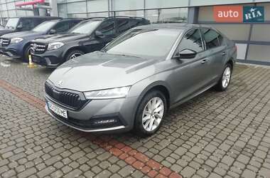 Лифтбек Skoda Octavia 2023 в Ужгороде
