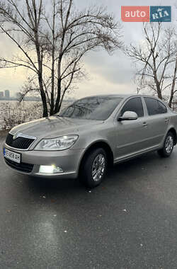 Ліфтбек Skoda Octavia 2012 в Дніпрі