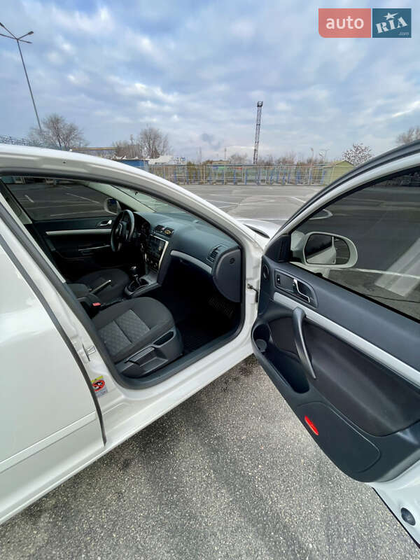 Лифтбек Skoda Octavia 2012 в Днепре фото 8 Лифтбек Skoda Octavia 2012 в Днепре