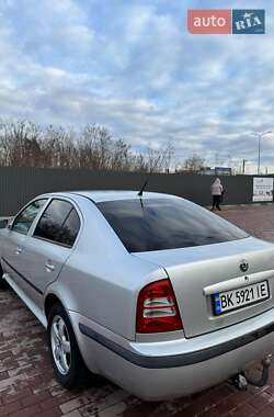 Ліфтбек Skoda Octavia 2001 в Сарнах