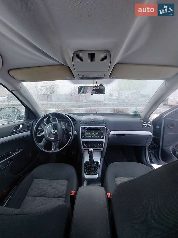 Универсал Skoda Octavia 2010 в Чернигове