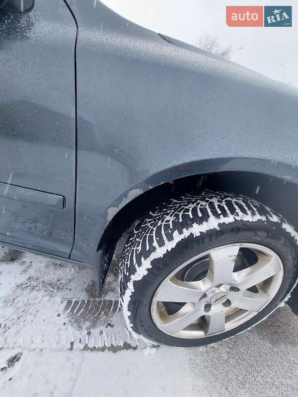 Универсал Skoda Octavia 2010 в Чернигове