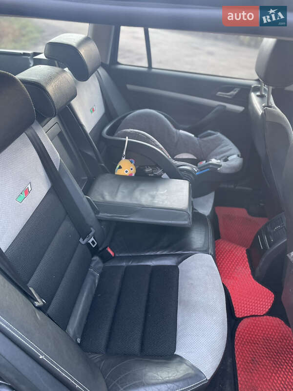 Универсал Skoda Octavia 2011 в Львове