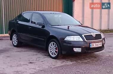 Лифтбек Skoda Octavia 2006 в Сарнах