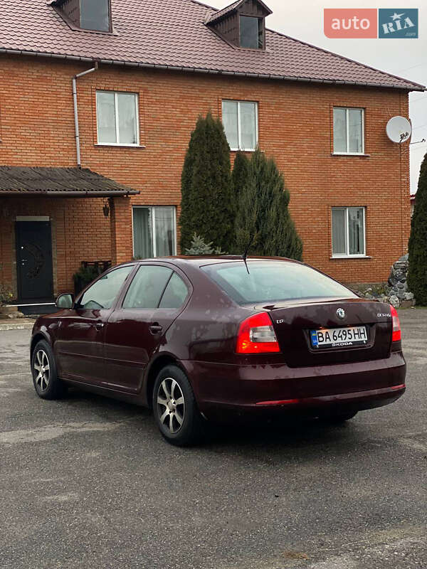 Лифтбек Skoda Octavia 2011 в Кропивницком