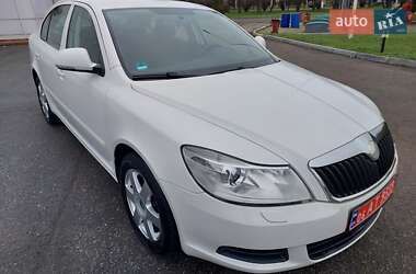 Лифтбек Skoda Octavia 2010 в Кропивницком