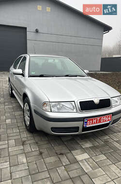 Лифтбек Skoda Octavia 2006 в Хороле