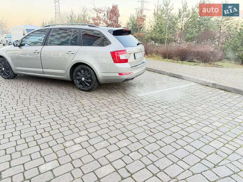 Універсал Skoda Octavia 2015 в Калуші