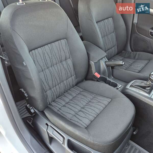 Універсал Skoda Octavia 2009 в Чернівцях