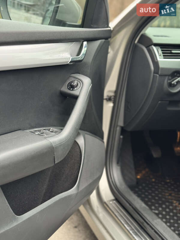 Універсал Skoda Octavia 2013 в Києві фото 31 Універсал Skoda Octavia 2013 в Києві