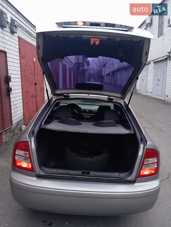 Ліфтбек Skoda Octavia 2008 в Києві