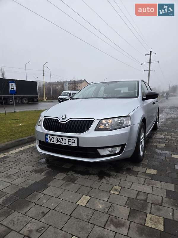 Ліфтбек Skoda Octavia 2016 в Ужгороді