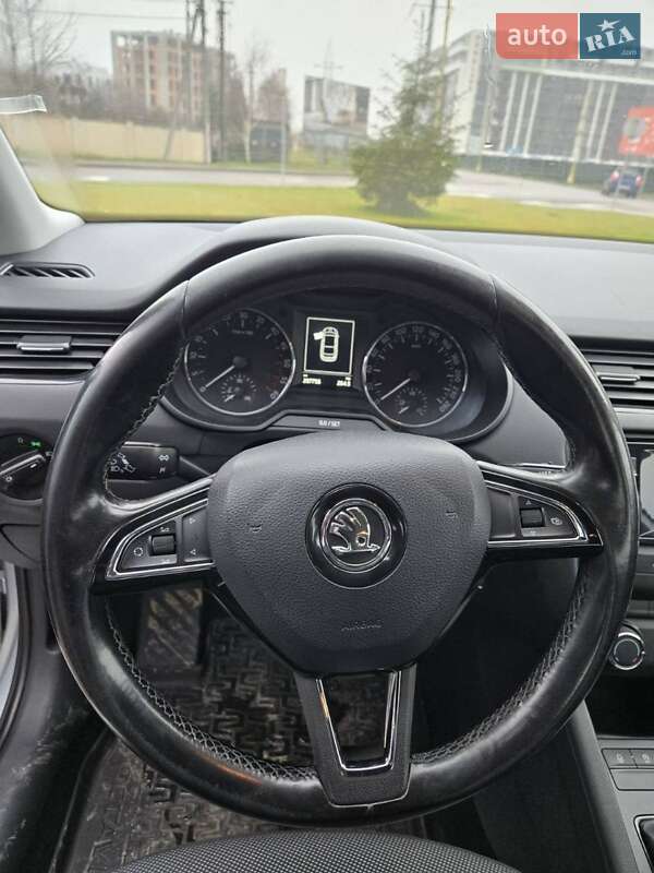 Ліфтбек Skoda Octavia 2016 в Ужгороді