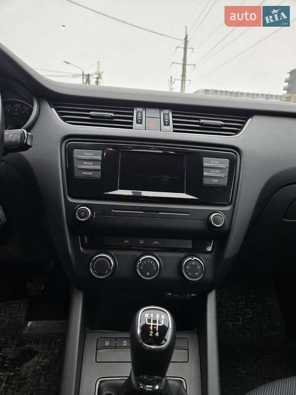 Ліфтбек Skoda Octavia 2016 в Ужгороді