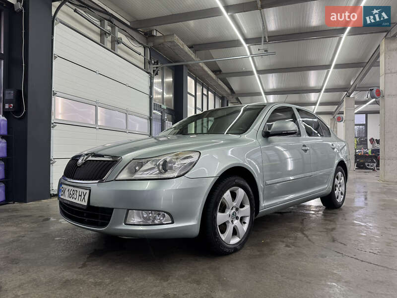 Лифтбек Skoda Octavia 2009 в Ровно