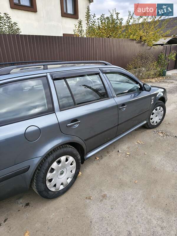 Универсал Skoda Octavia 2003 в Виннице