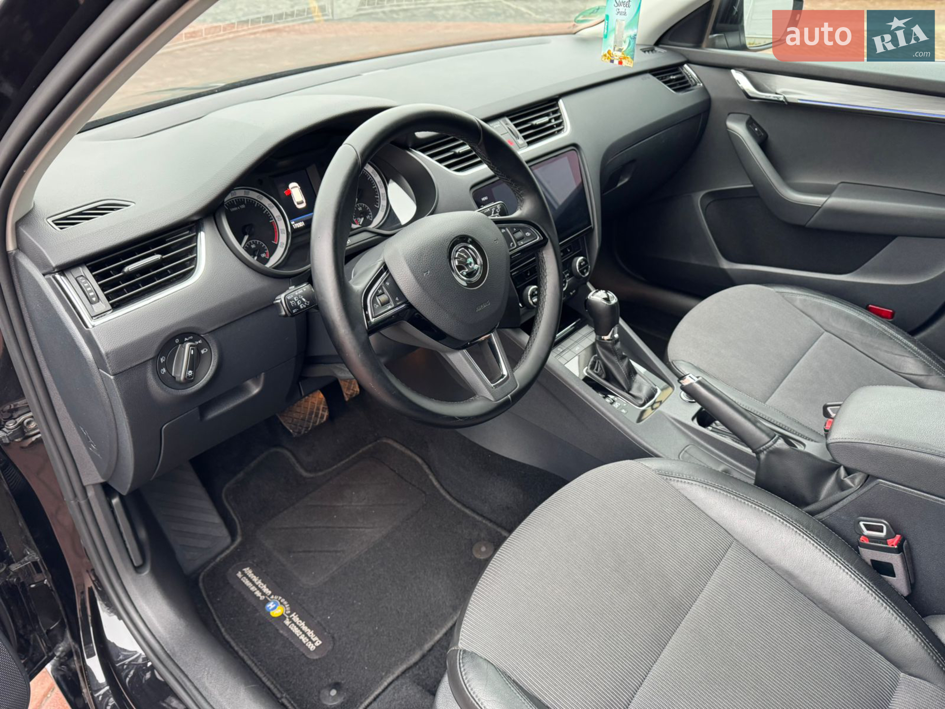 2017 Skoda Octavia - мініатюра 13