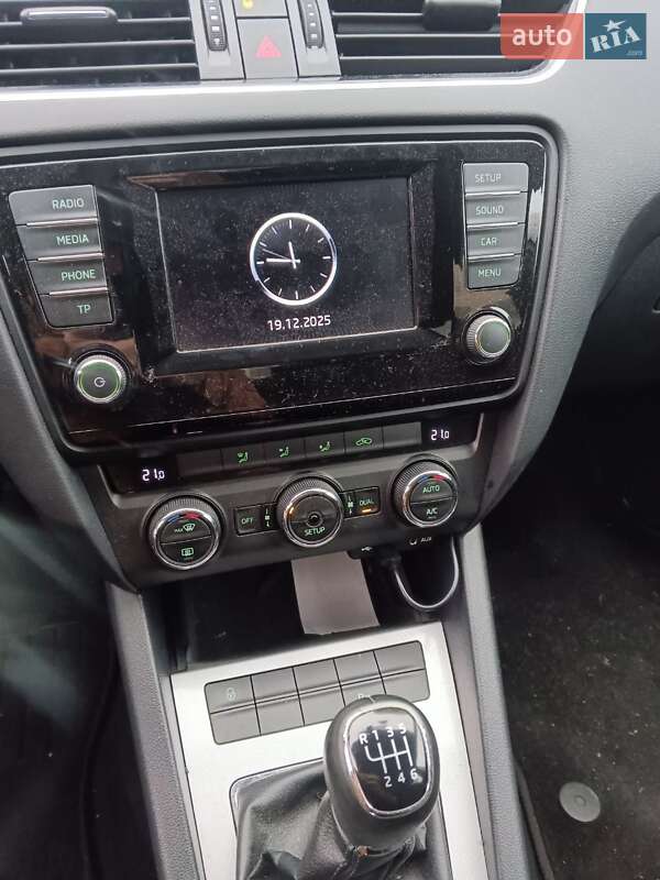 Лифтбек Skoda Octavia 2014 в Киеве фото 3 Лифтбек Skoda Octavia 2014 в Киеве