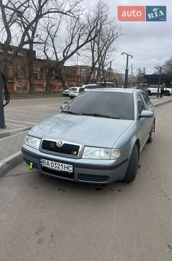 Лифтбек Skoda Octavia 2003 в Кропивницком