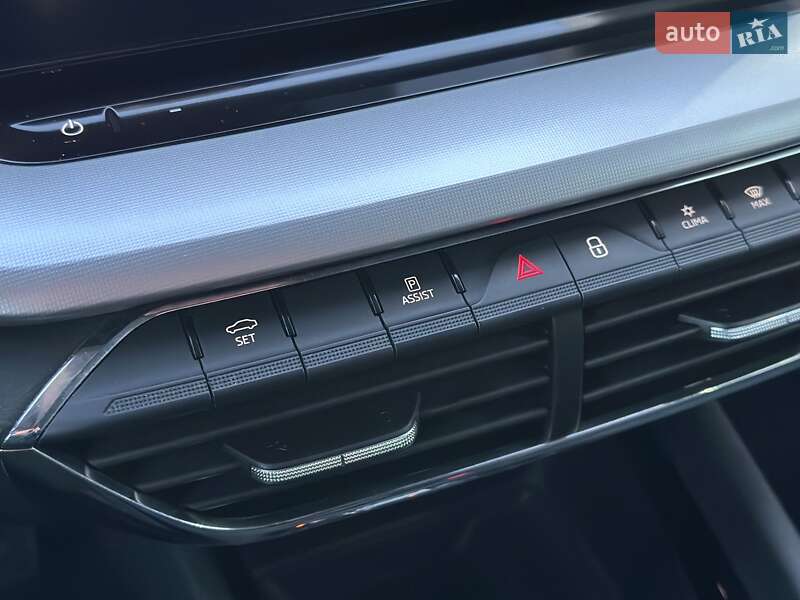 Универсал Skoda Octavia 2021 в Киеве