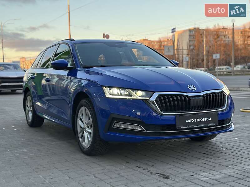 Универсал Skoda Octavia 2021 в Киеве