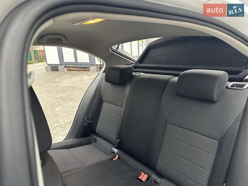 Лифтбек Skoda Octavia 2013 в Кропивницком