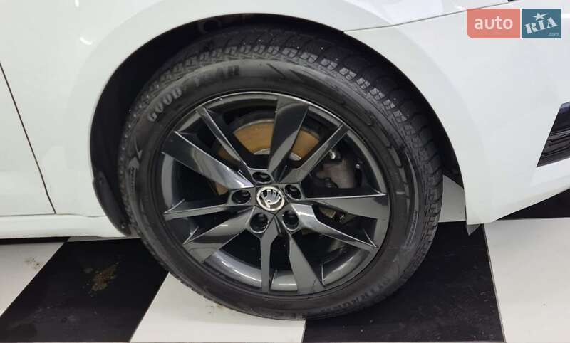 Лифтбек Skoda Octavia 2017 в Сваляве