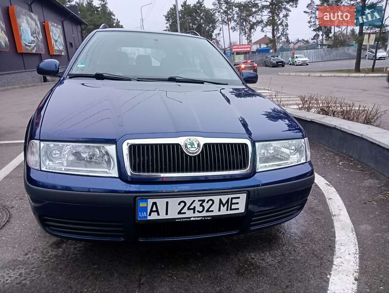 Универсал Skoda Octavia 2010 в Обухове