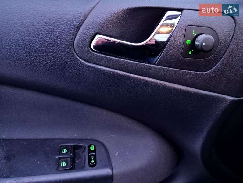 Универсал Skoda Octavia 2010 в Обухове