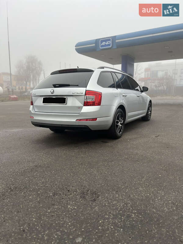 Універсал Skoda Octavia 2015 в Хмельницькому