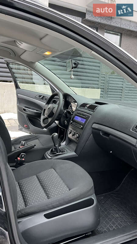 Универсал Skoda Octavia 2010 в Кривом Роге