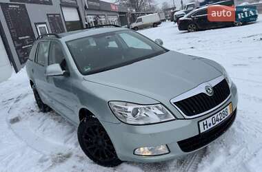 Універсал Skoda Octavia 2010 в Житомирі
