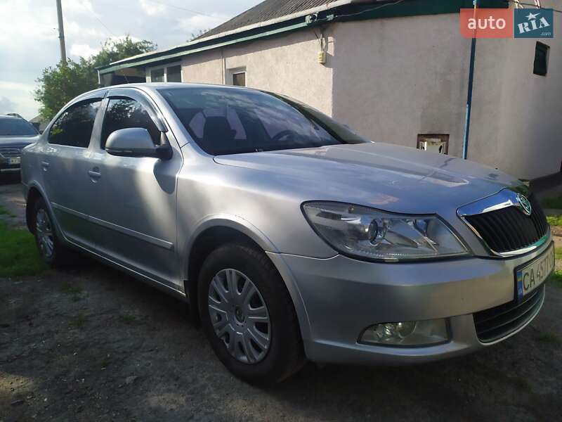 Ліфтбек Skoda Octavia 2009 в Драбіву
