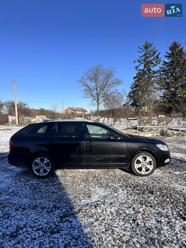Универсал Skoda Octavia 2010 в Староконстантинове