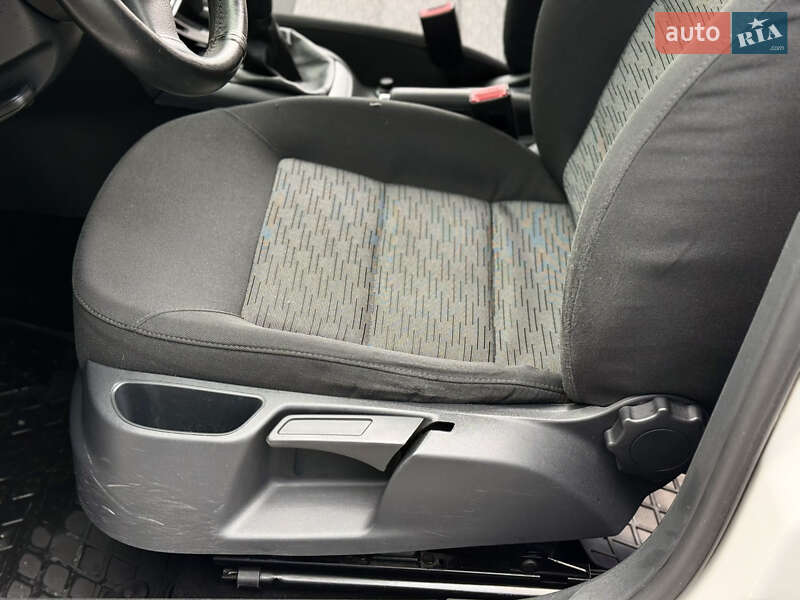 Лифтбек Skoda Octavia 2011 в Днепре