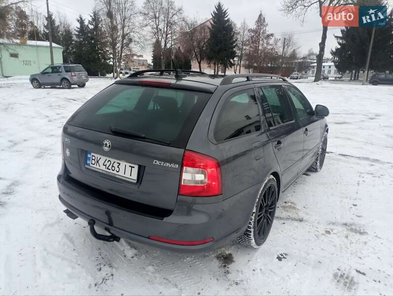 Універсал Skoda Octavia 2010 в Дубні