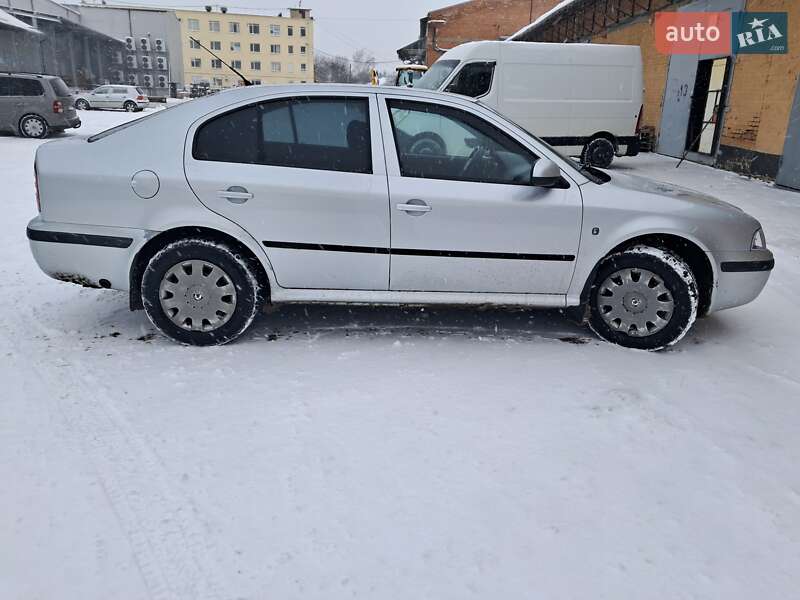 Лифтбек Skoda Octavia 2010 в Полтаве фото 7 Лифтбек Skoda Octavia 2010 в Полтаве