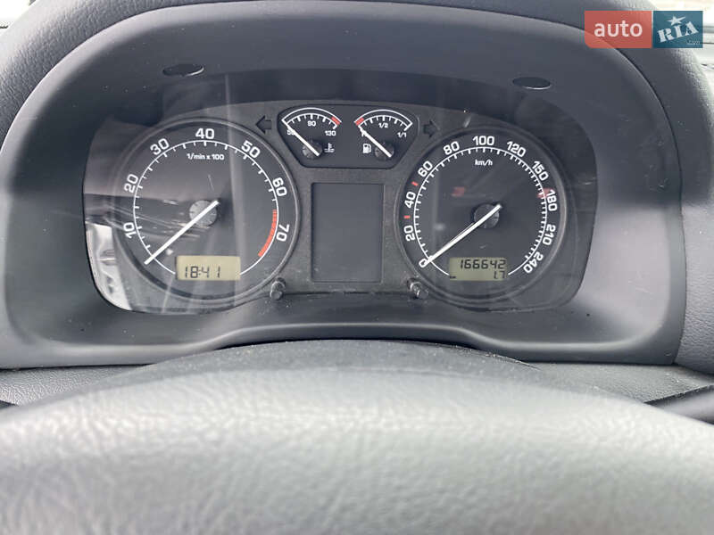 Лифтбек Skoda Octavia 2005 в Ахтырке