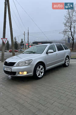 Универсал Skoda Octavia 2010 в Старом Самборе
