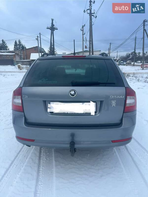 Універсал Skoda Octavia 2011 в Шепетівці