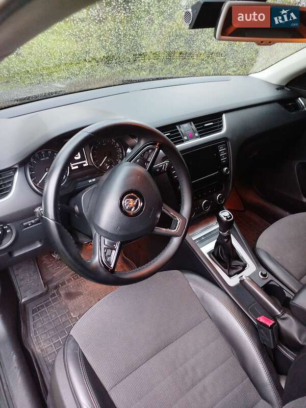 Универсал Skoda Octavia 2015 в Великом Березном фото 3 Универсал Skoda Octavia 2015 в Великом Березном