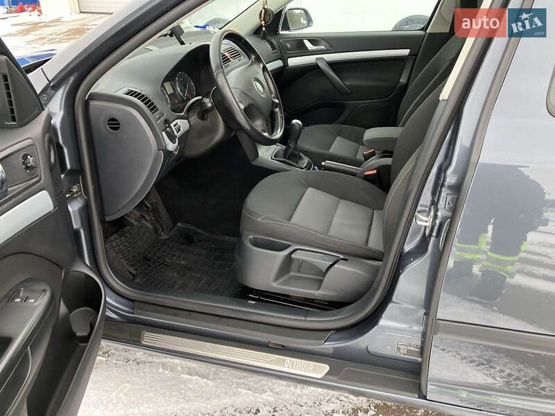 Лифтбек Skoda Octavia 2007 в Сквире