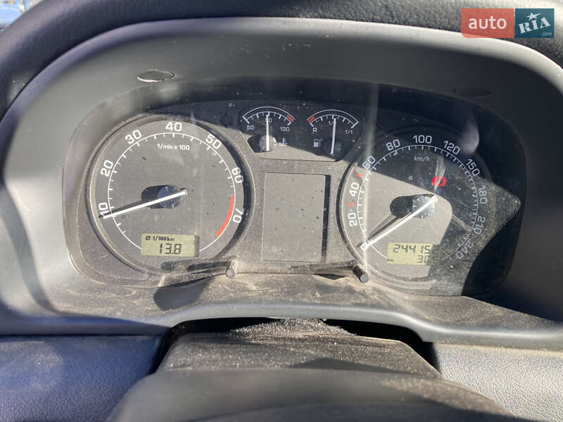 Ліфтбек Skoda Octavia 2004 в Лугинах