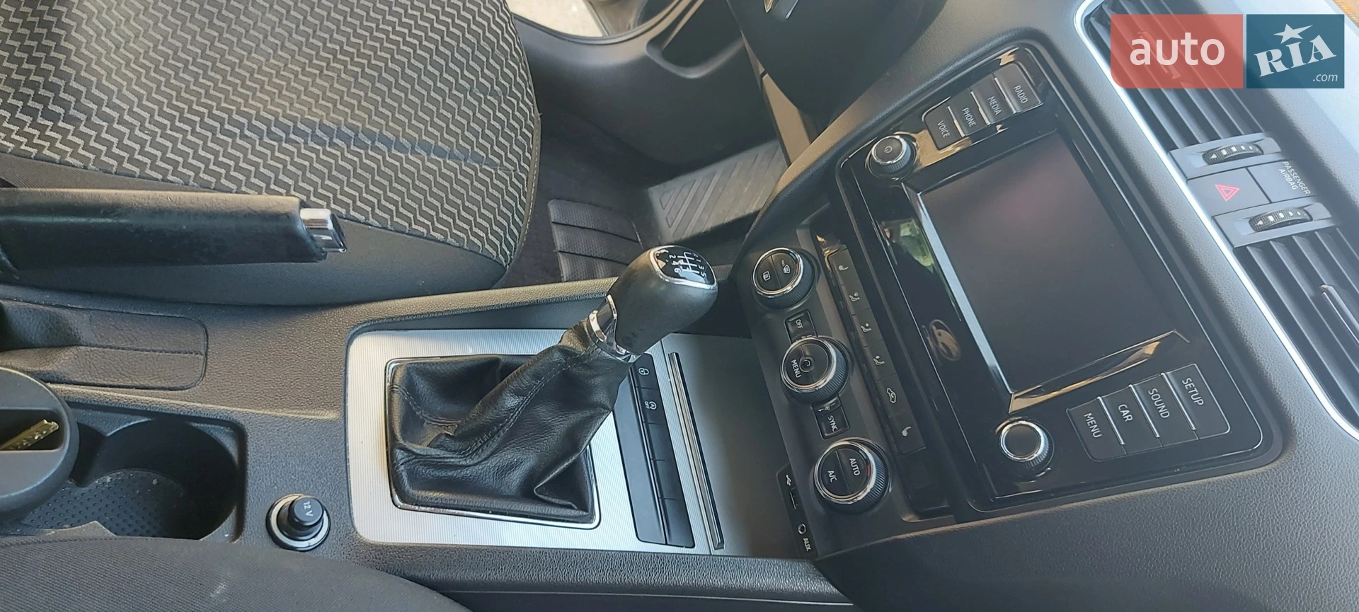 2016 Skoda Octavia - мініатюра 12